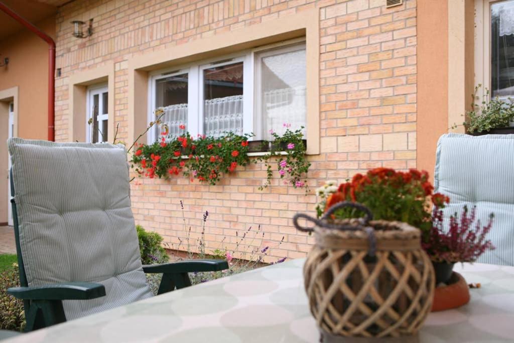 Teubel Apartman 2 Székesfehérvár Esterno foto