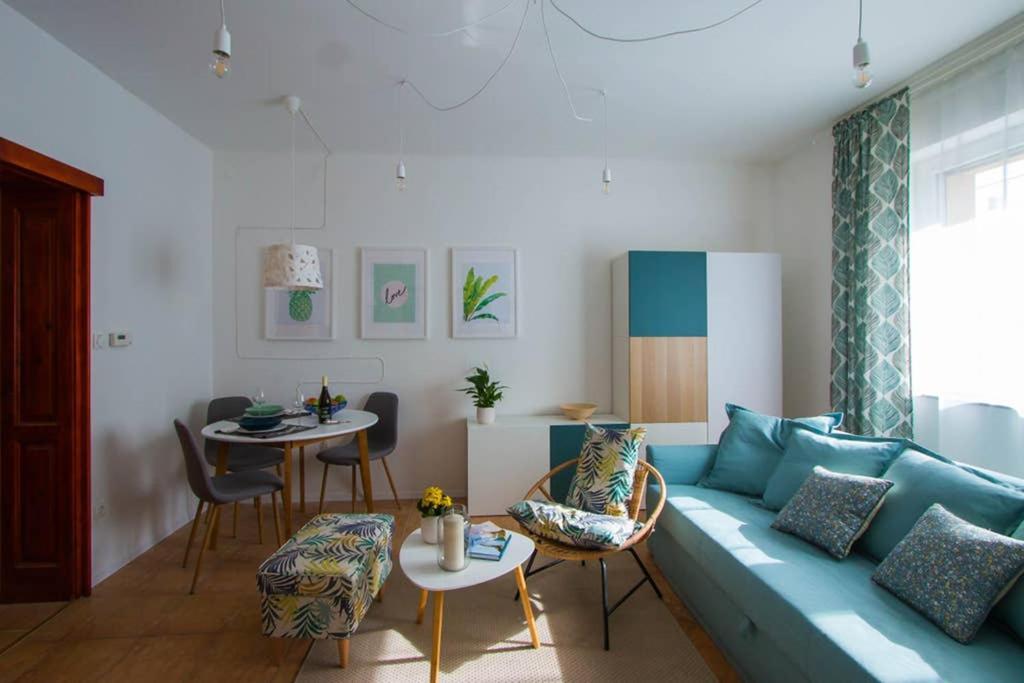Teubel Apartman 2 Székesfehérvár Esterno foto