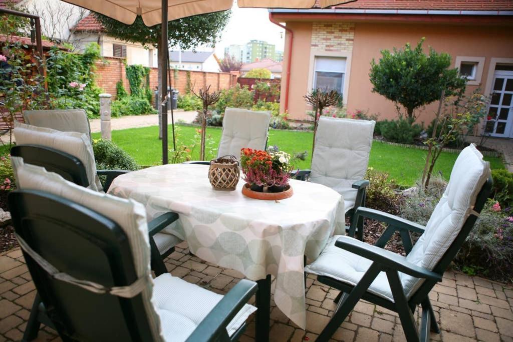 Teubel Apartman 2 Székesfehérvár Esterno foto