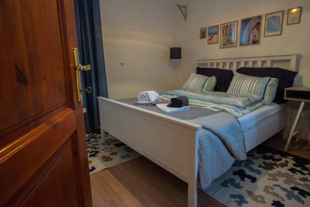 Teubel Apartman 2 Székesfehérvár Esterno foto